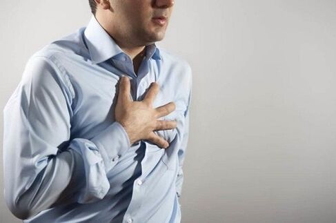 bolest na hrudi jako příznak osteochondrózy prsu