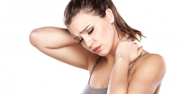 dívka má bolesti krku